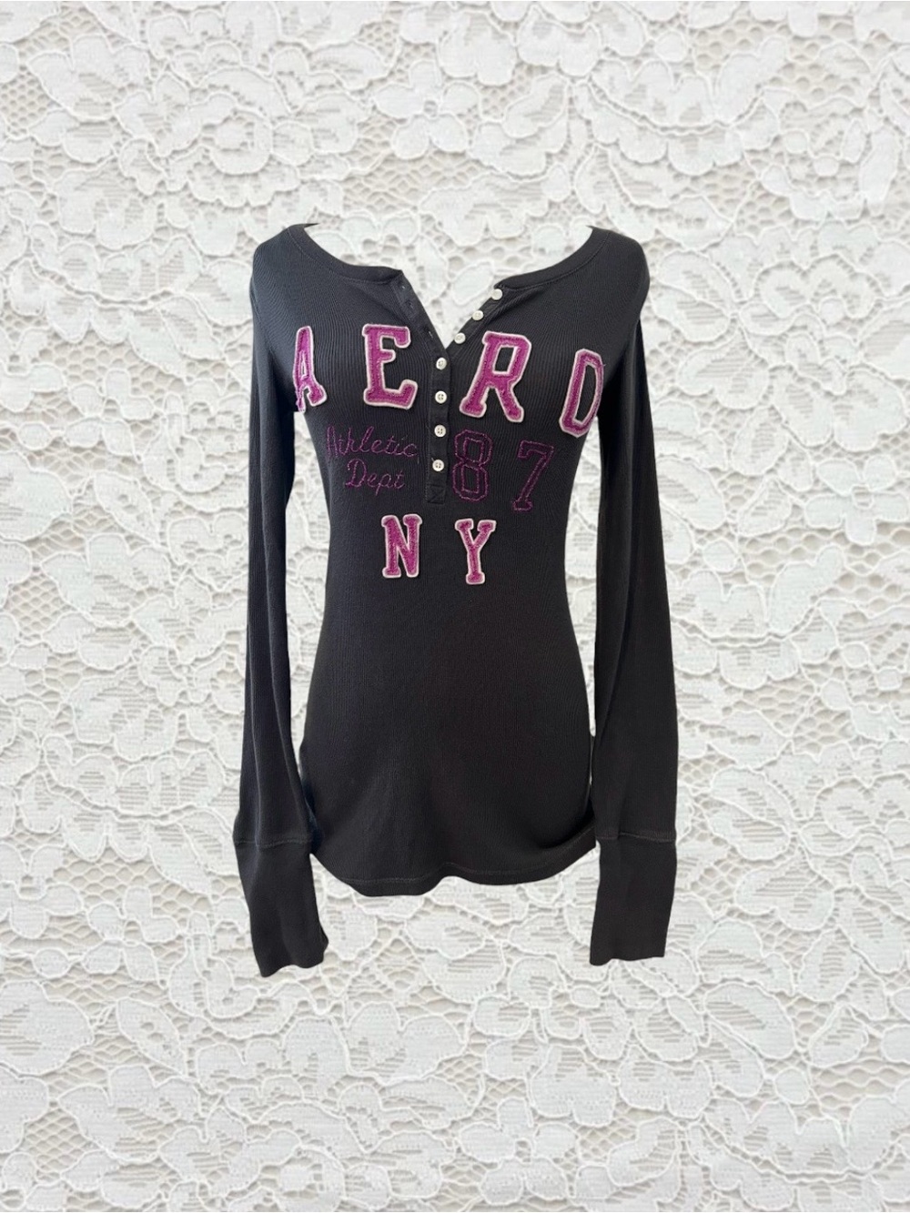 vintage aeropostale grey long sleeve henley fitted top with purple lettering